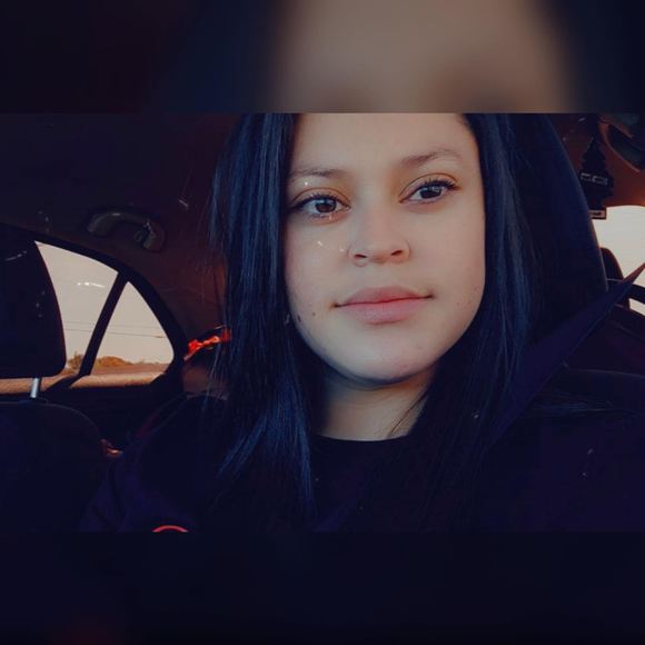 Meet your Posher, Nury - Picture 1 of 1